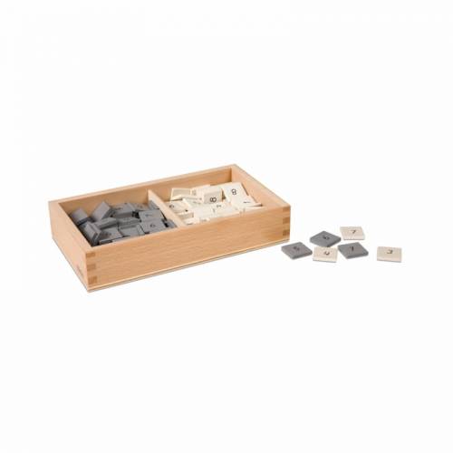 Caja con azulejos de números grises y blancos | Material Montessori
