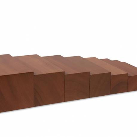 Nienhuis Montessori AMI | The Brown Stair